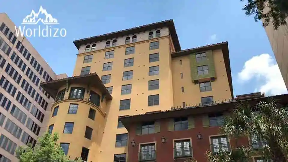 Building of Hotel Valencia Riverwalk